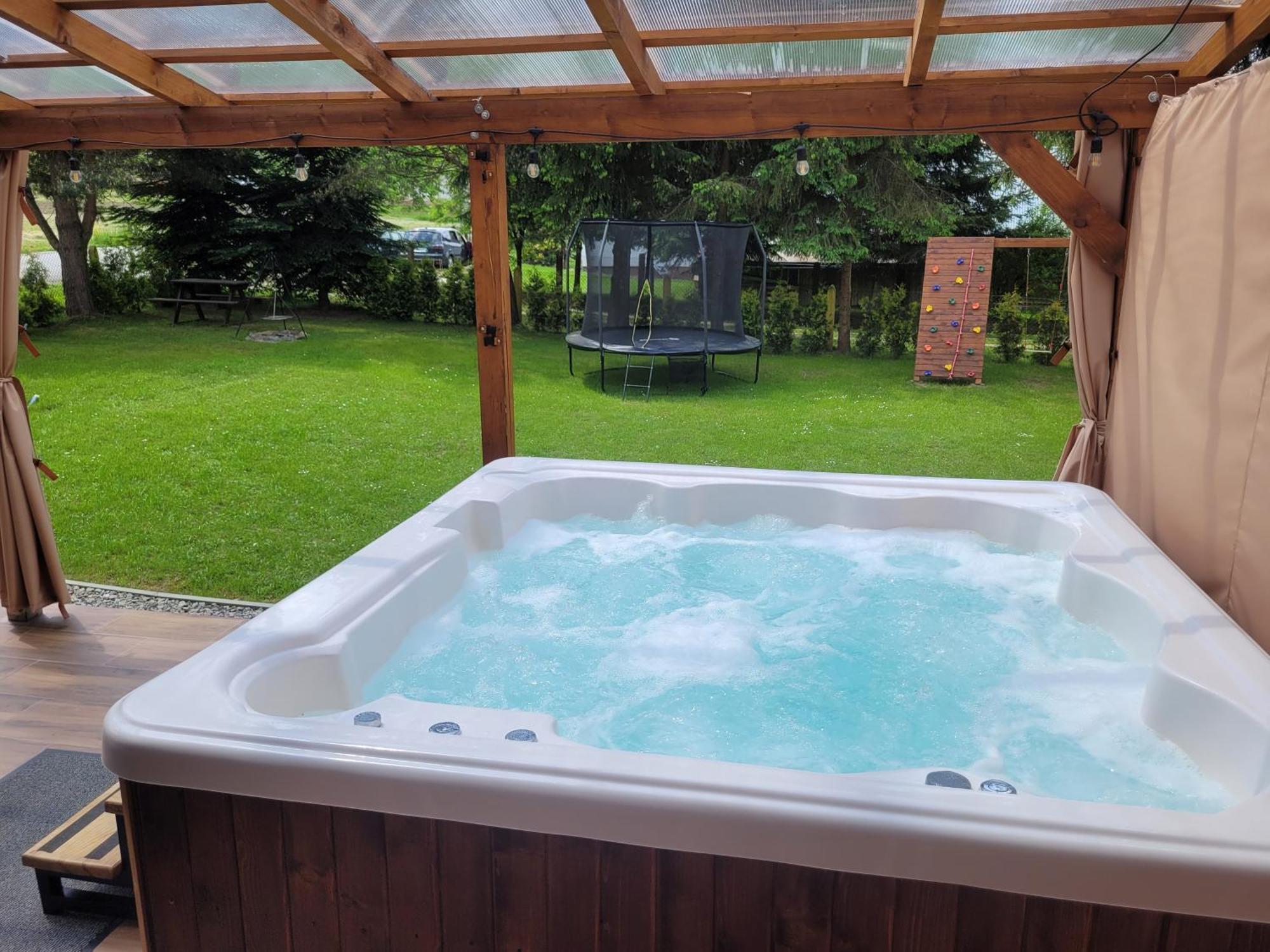 Urocza Kryjowka Ze Spa Lesko Eksteriør billede